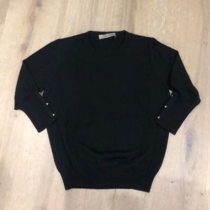 D. Exterior sweater. Small